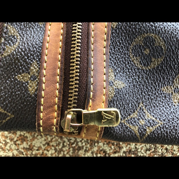 Authentic Louis Vuitton Bosphore crossbody - Picture 2 of 7